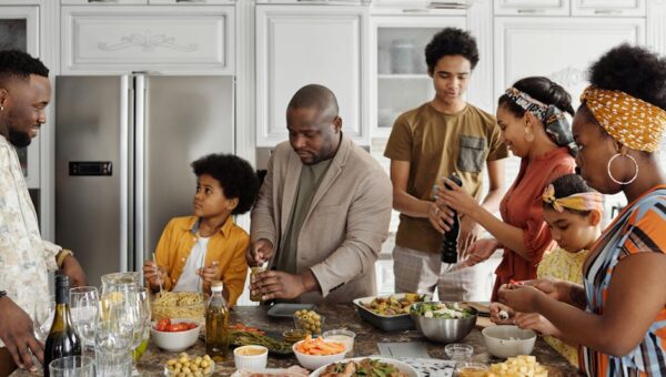 How to Create the Perfect Weekly Meal Plan for Your Family in 2026