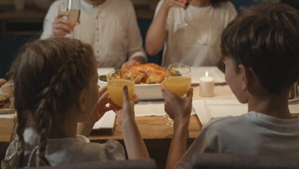 Nostalgic Nibbles: Reviving Retro Recipes for Modern Family Tables in 2026