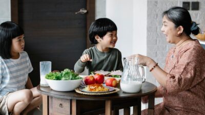 The Art of Family Snacking: Creating Quick and Healthy Bites for Busy Days in 2026