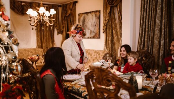 Nostalgic Nibbles: Retro Family Dinner Ideas for 2026